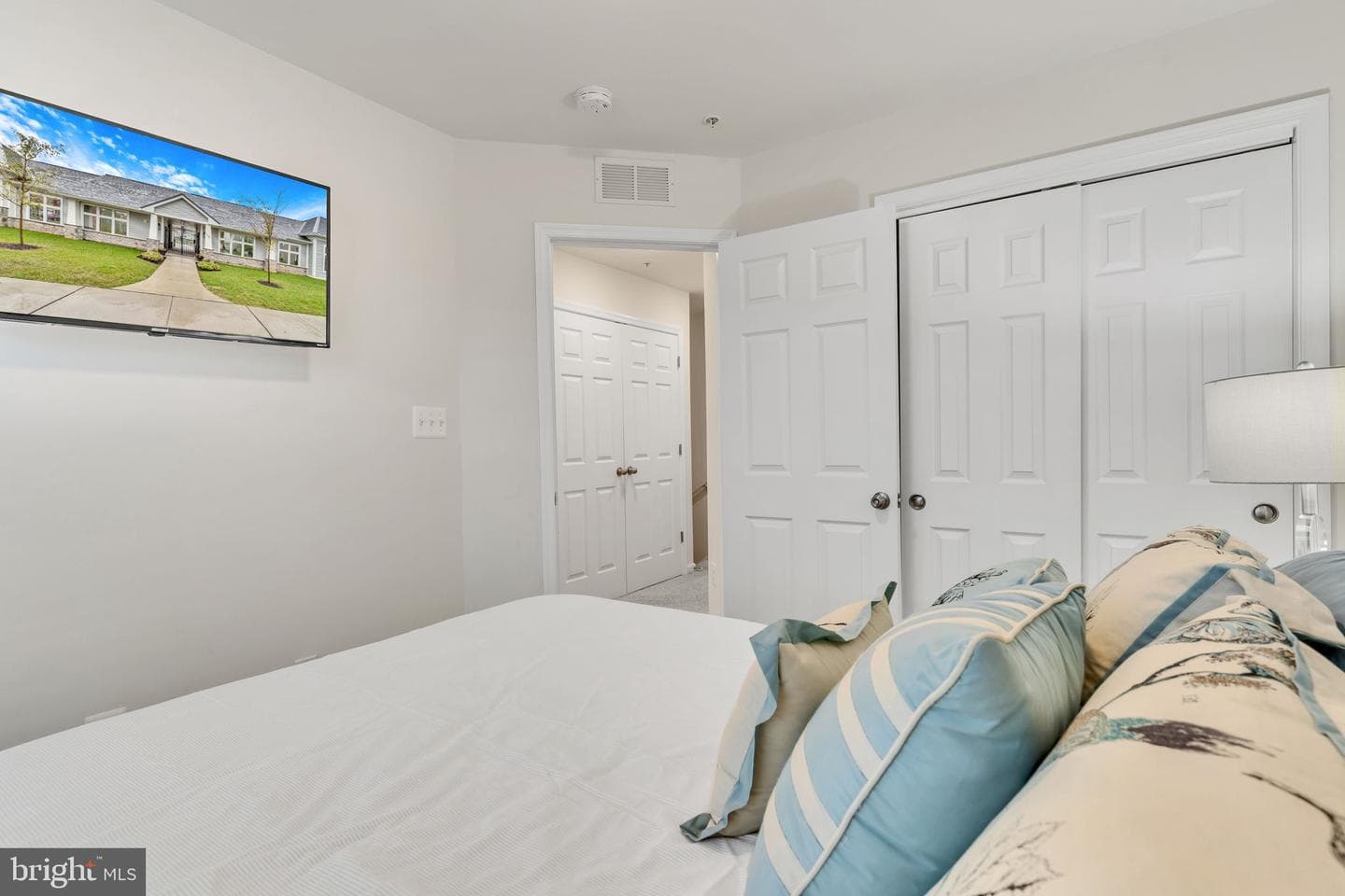 341 Crimson Avenue photo 49