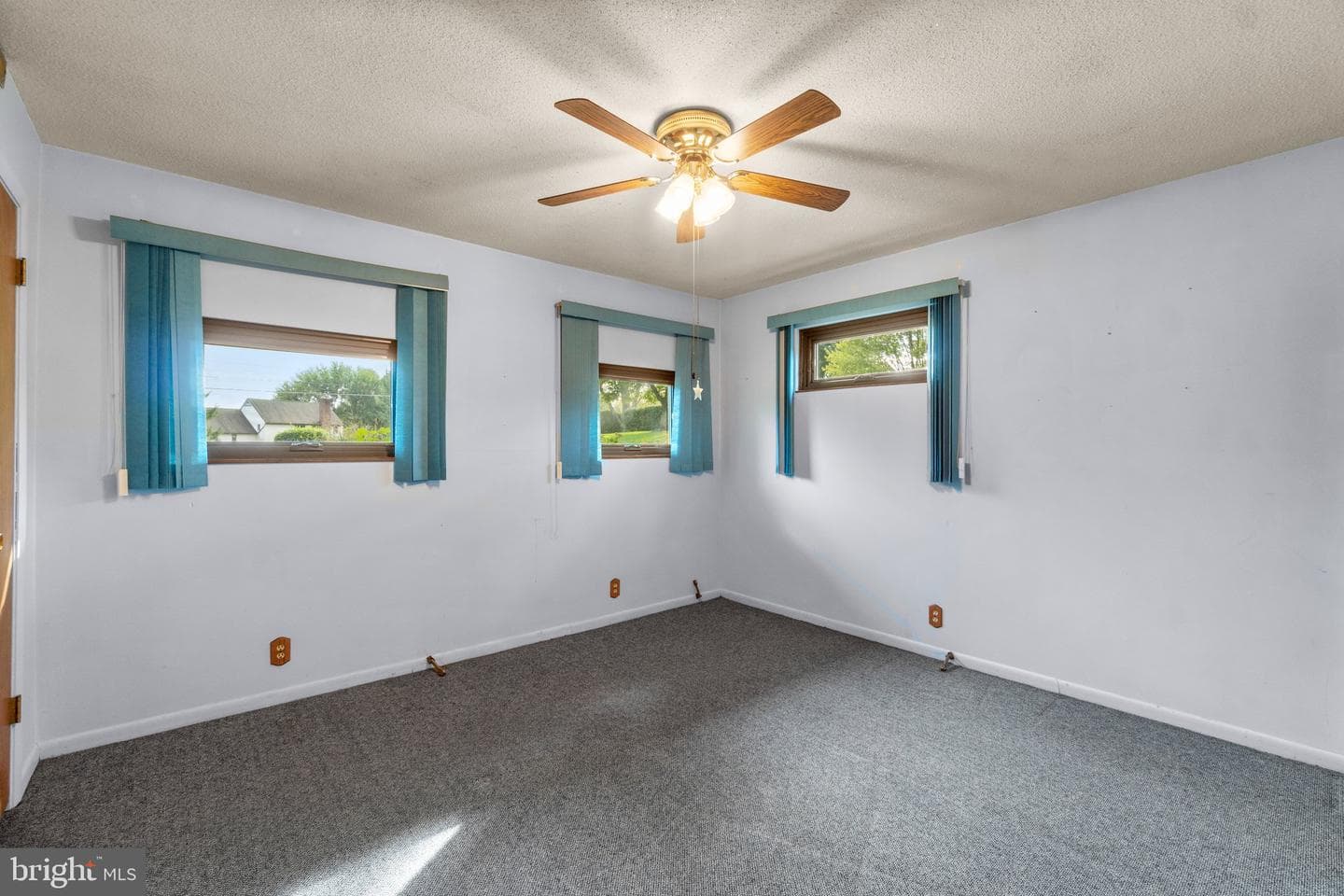 1401 Chazadale Way photo 37