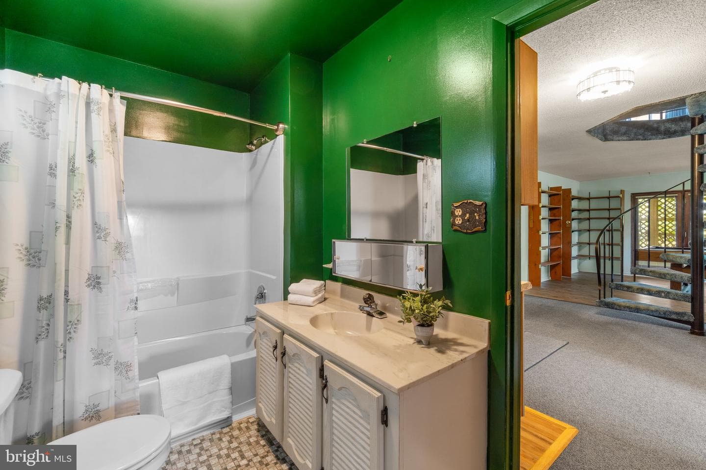 1401 Chazadale Way photo 39