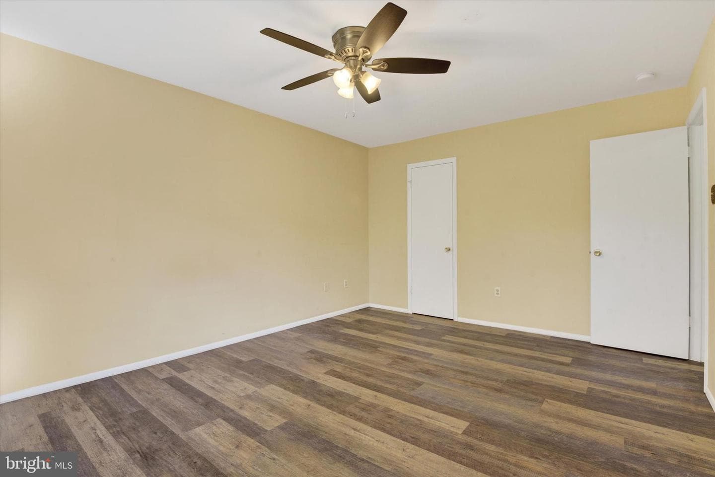 4230 Crystal Court #3c photo 15