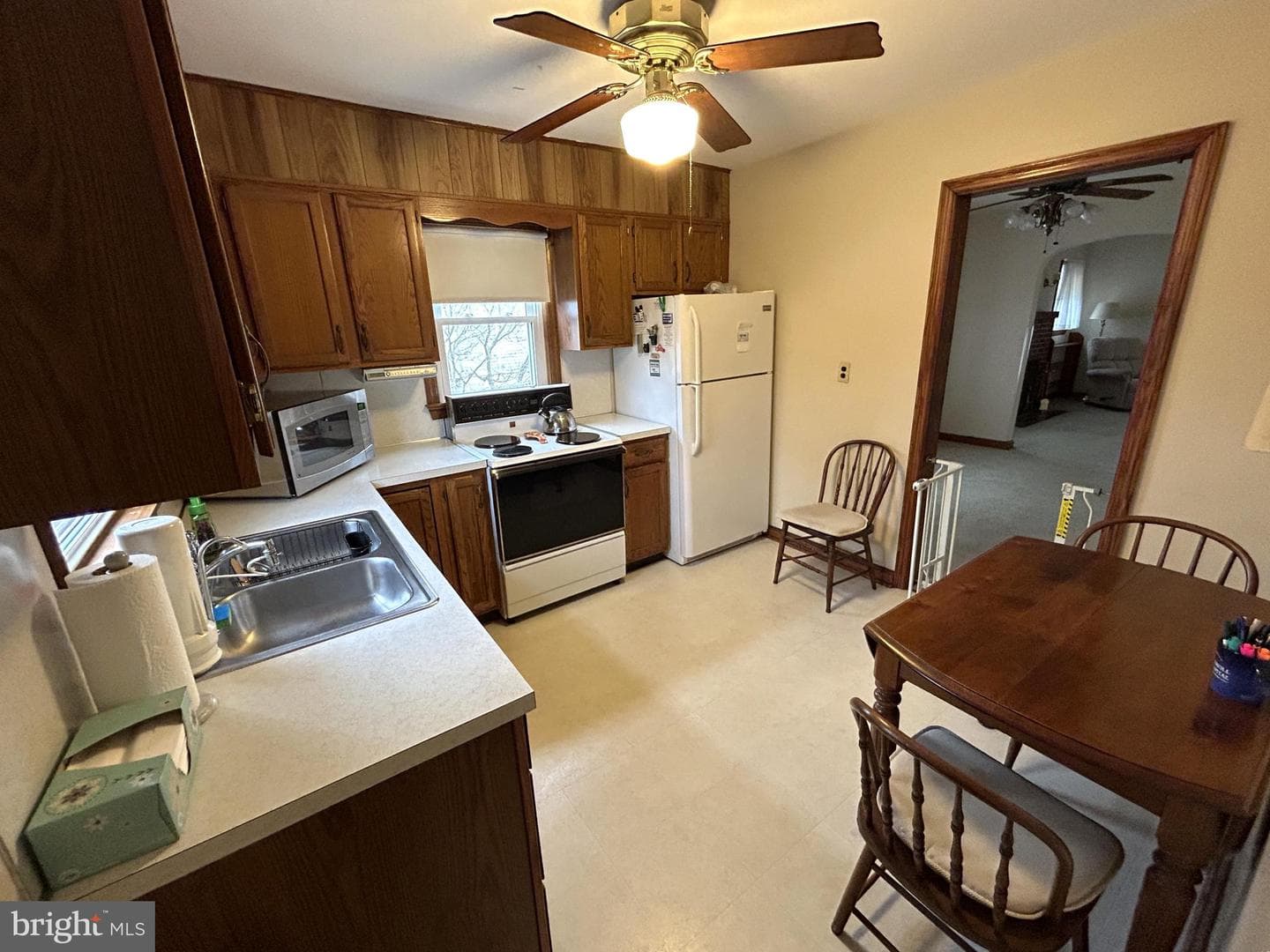 16 Kemper Avenue photo 5
