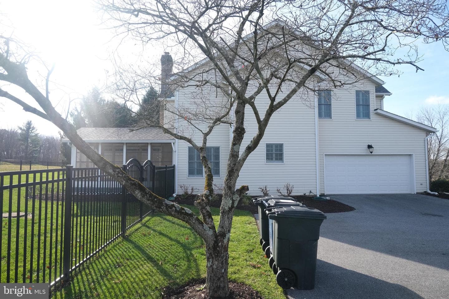 3359 Lawndale Road photo 3