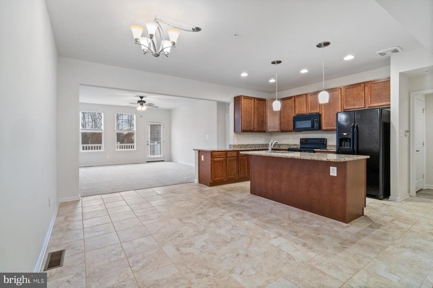 2810 Union Square Road photo 3