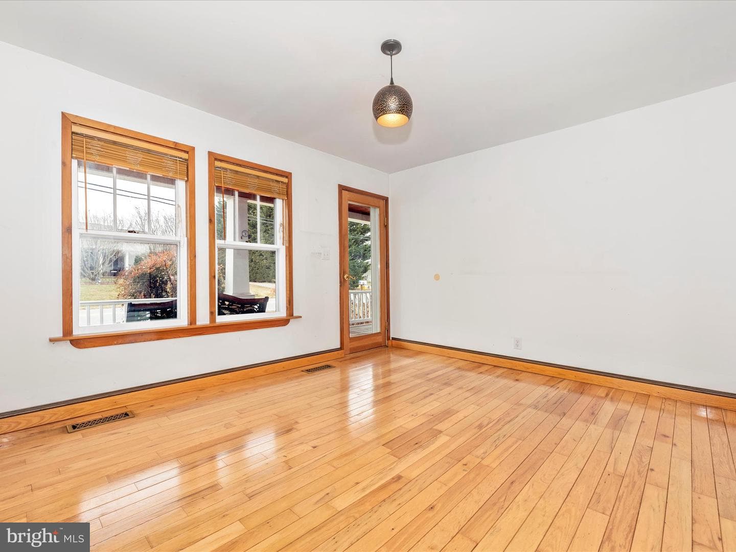 1238 Deer Park Road photo 4
