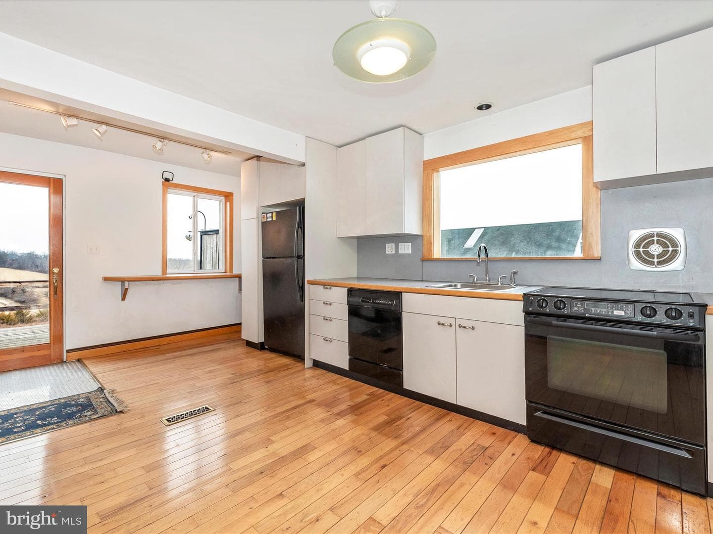 1238 Deer Park Road photo 8