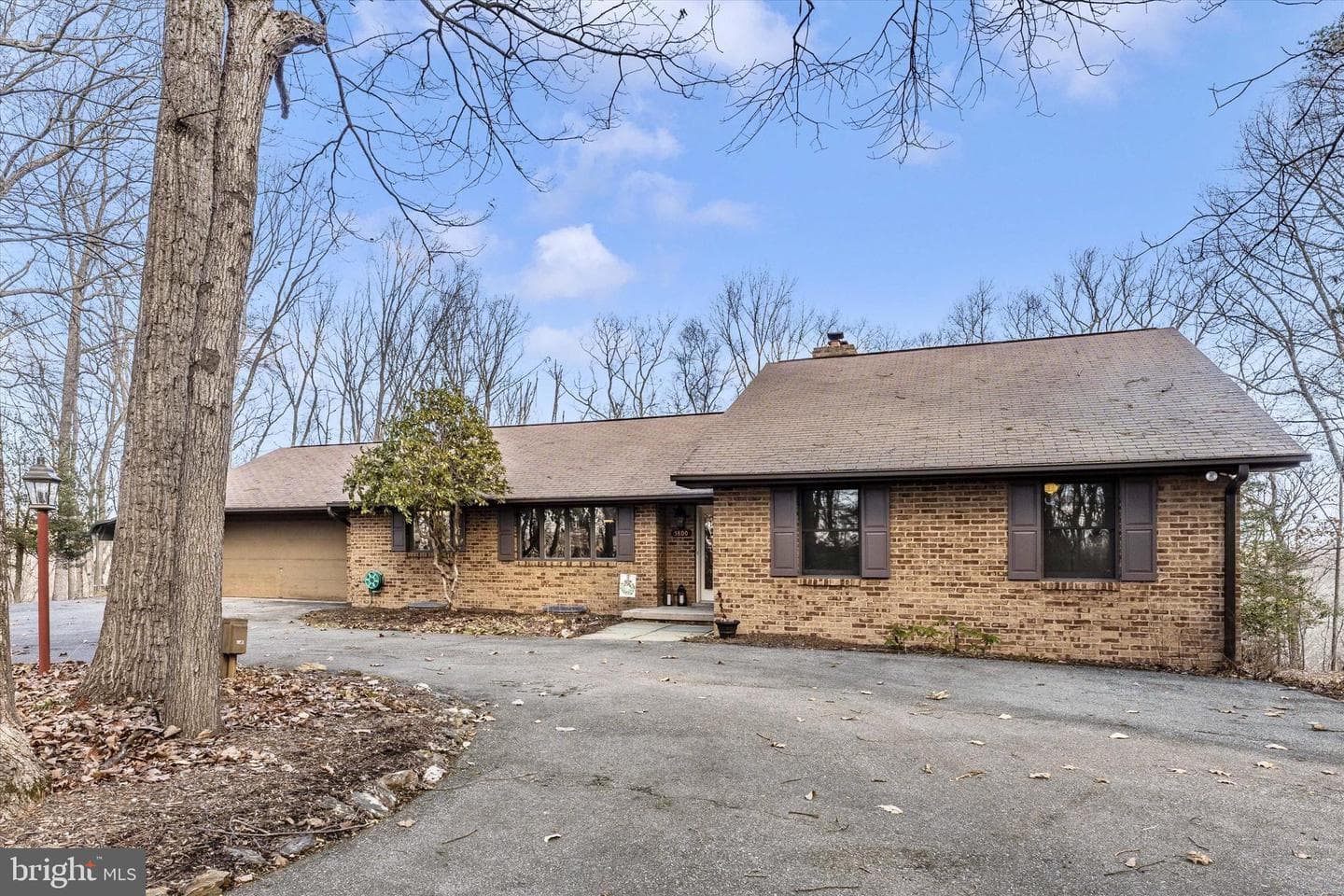 5800 Leslie Lane photo 2