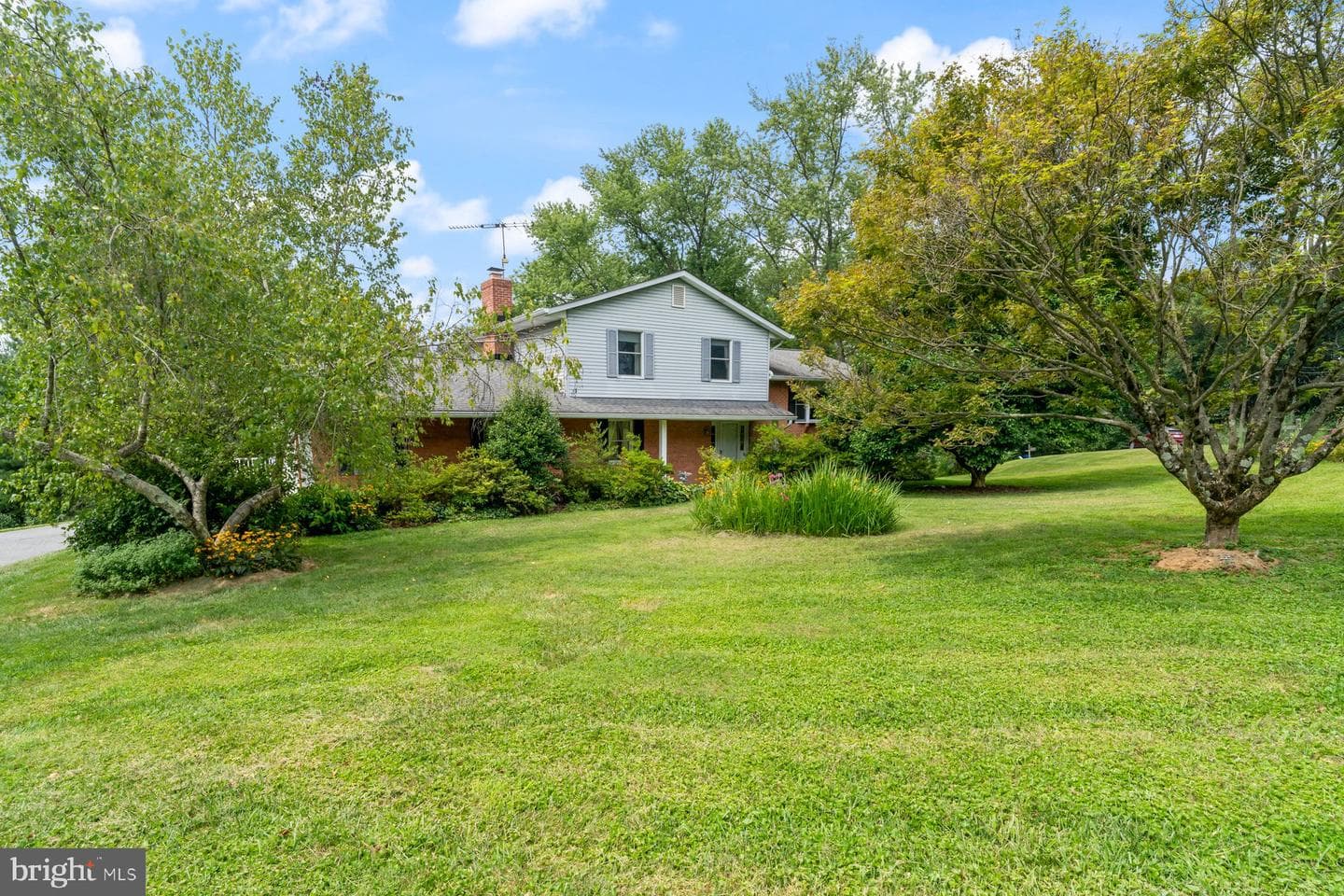 2810 Rainbow Drive photo 1