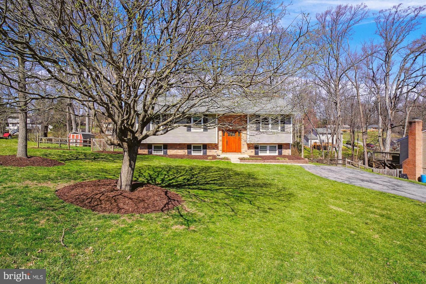 6410 Oak Hill Drive photo 2