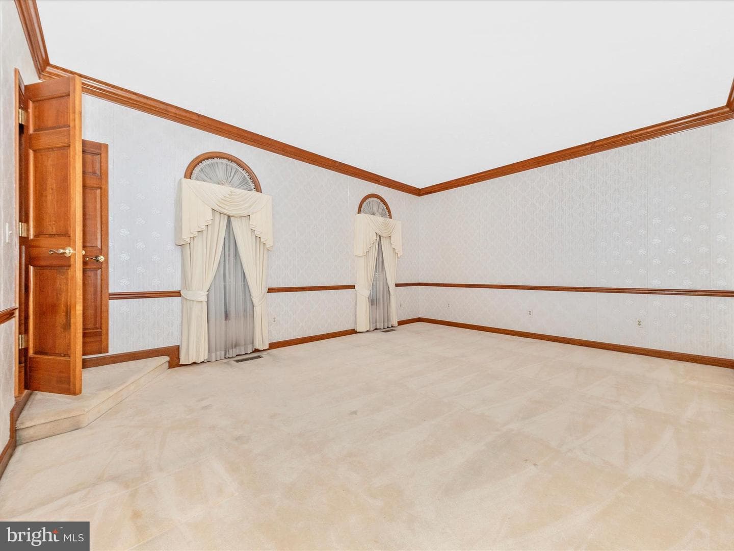 1013 Wilda Drive photo 3