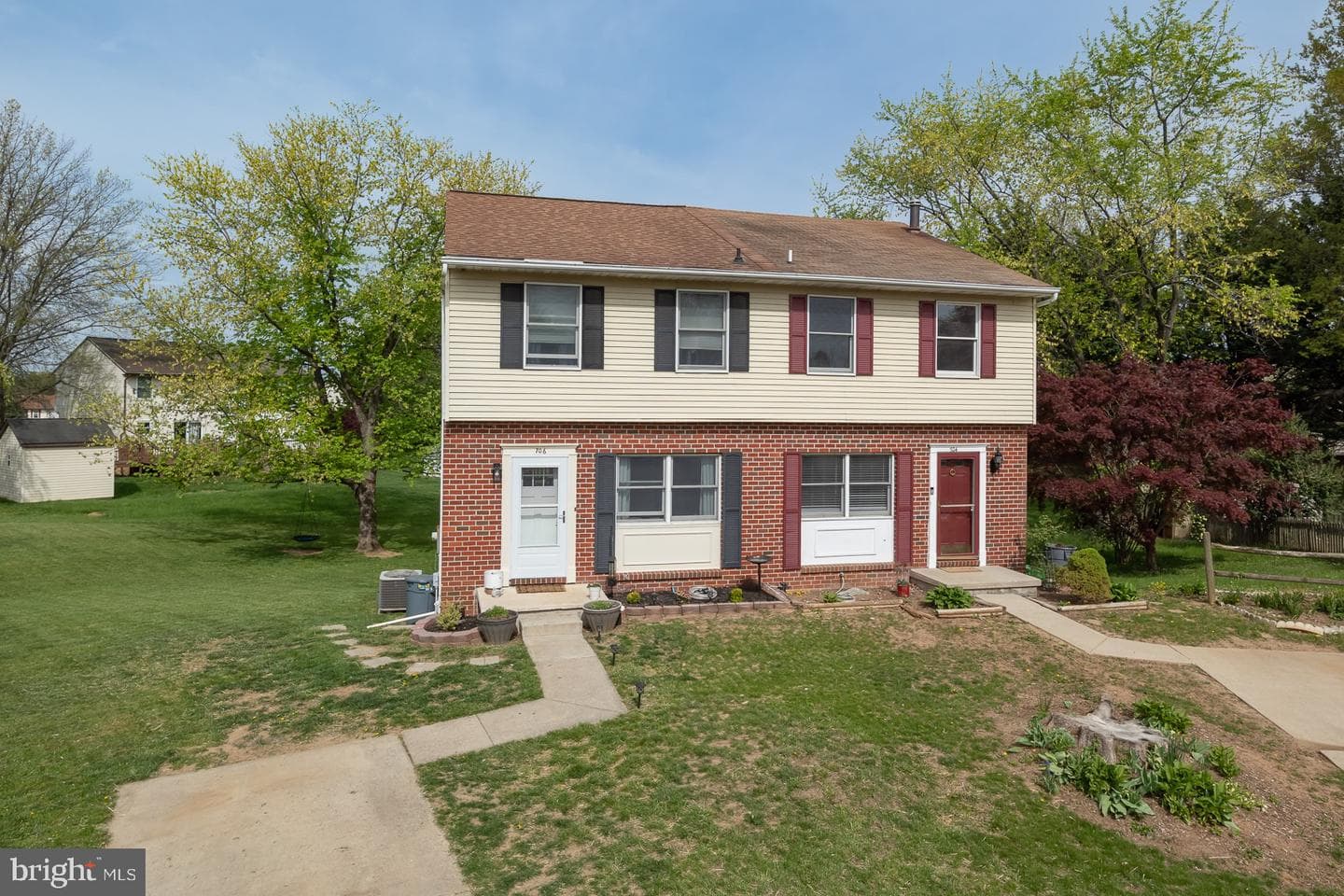 706 Riley Court photo 4