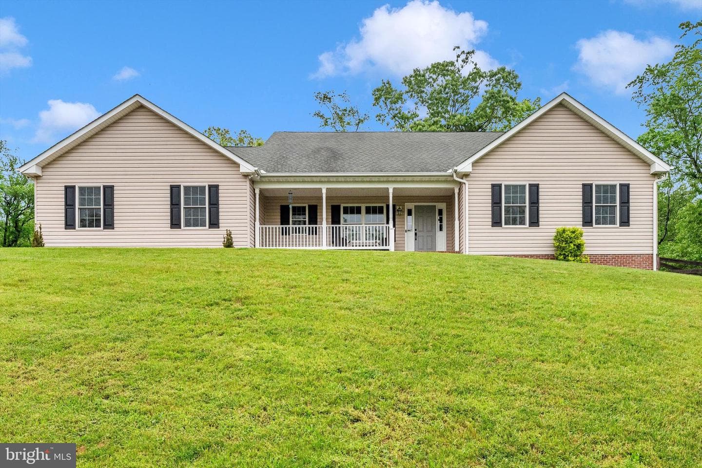 1137 Arnold Road photo 2