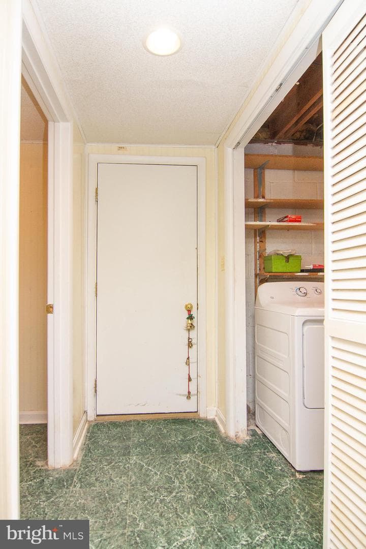 2322 Susanann Drive photo 23
