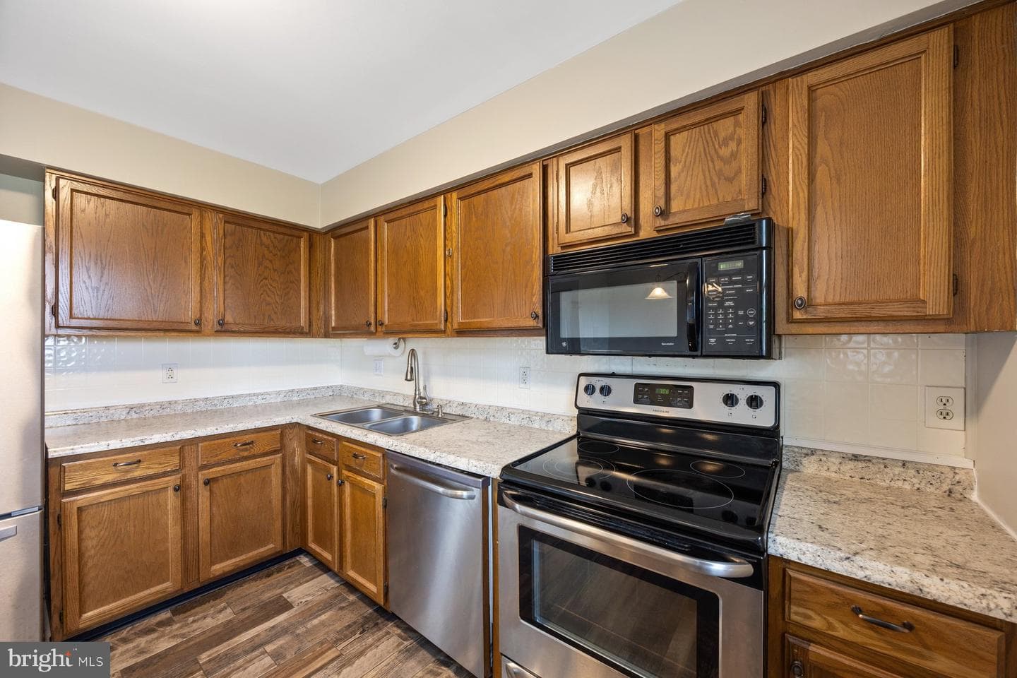 370 Logan Drive photo 10