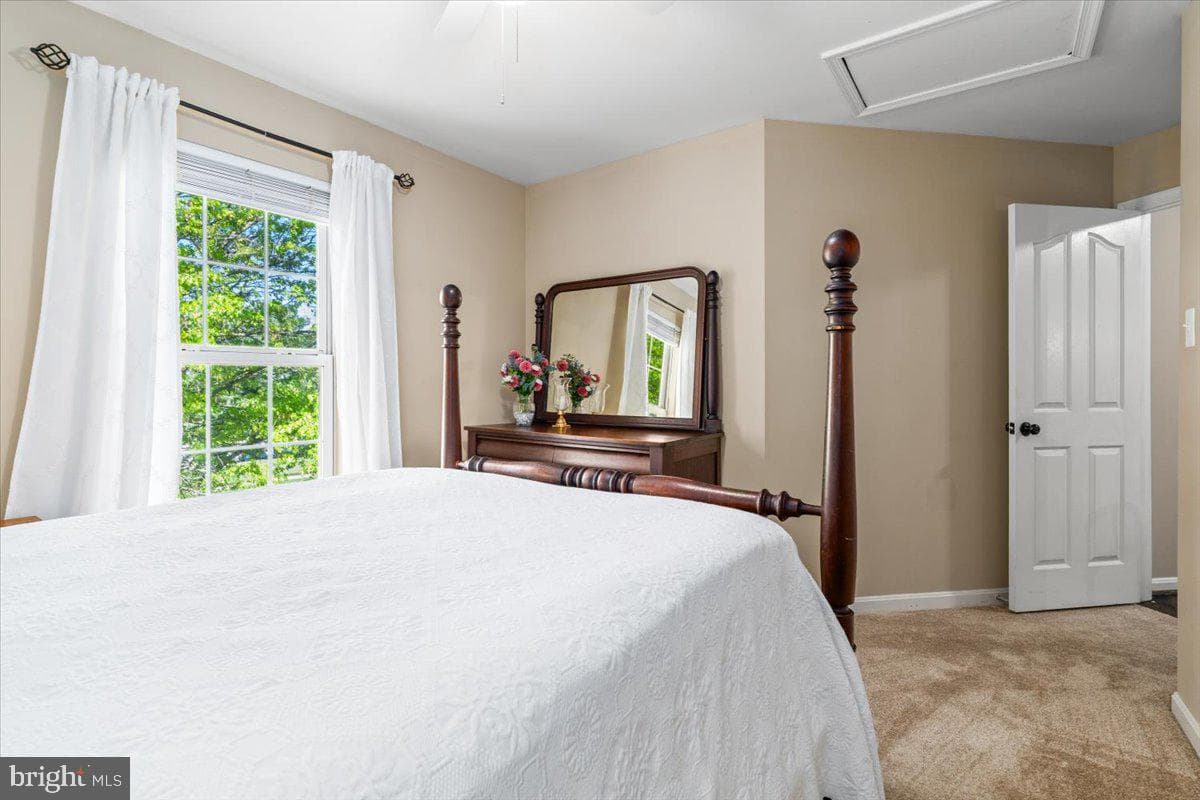 1800 Fallstaff Court photo 32