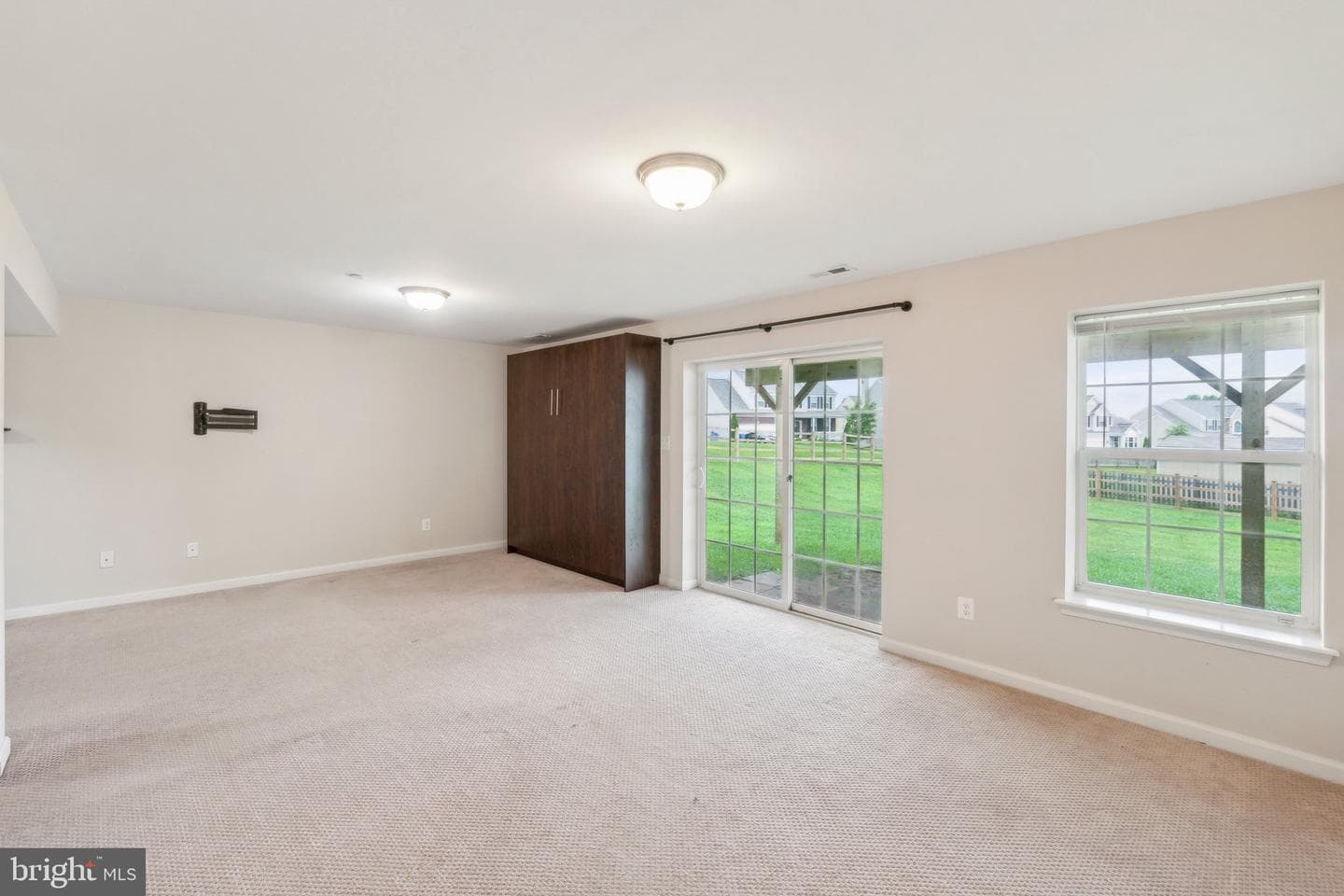 199 Colbert Street photo 35