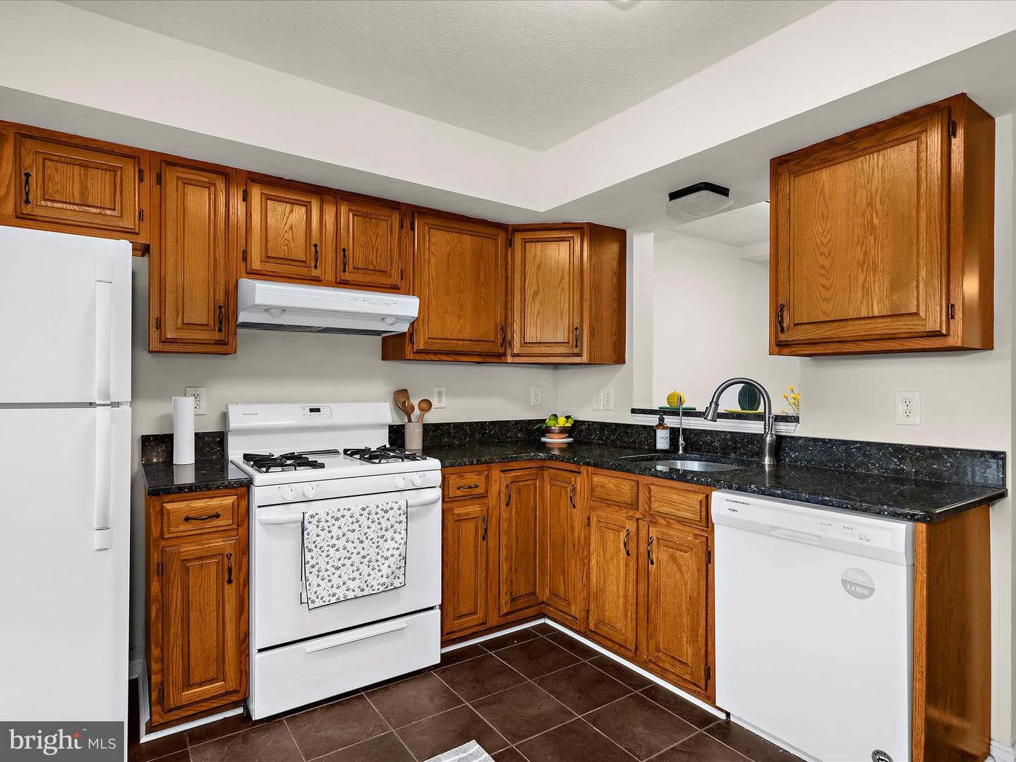 4822 Hillock Lane photo 15