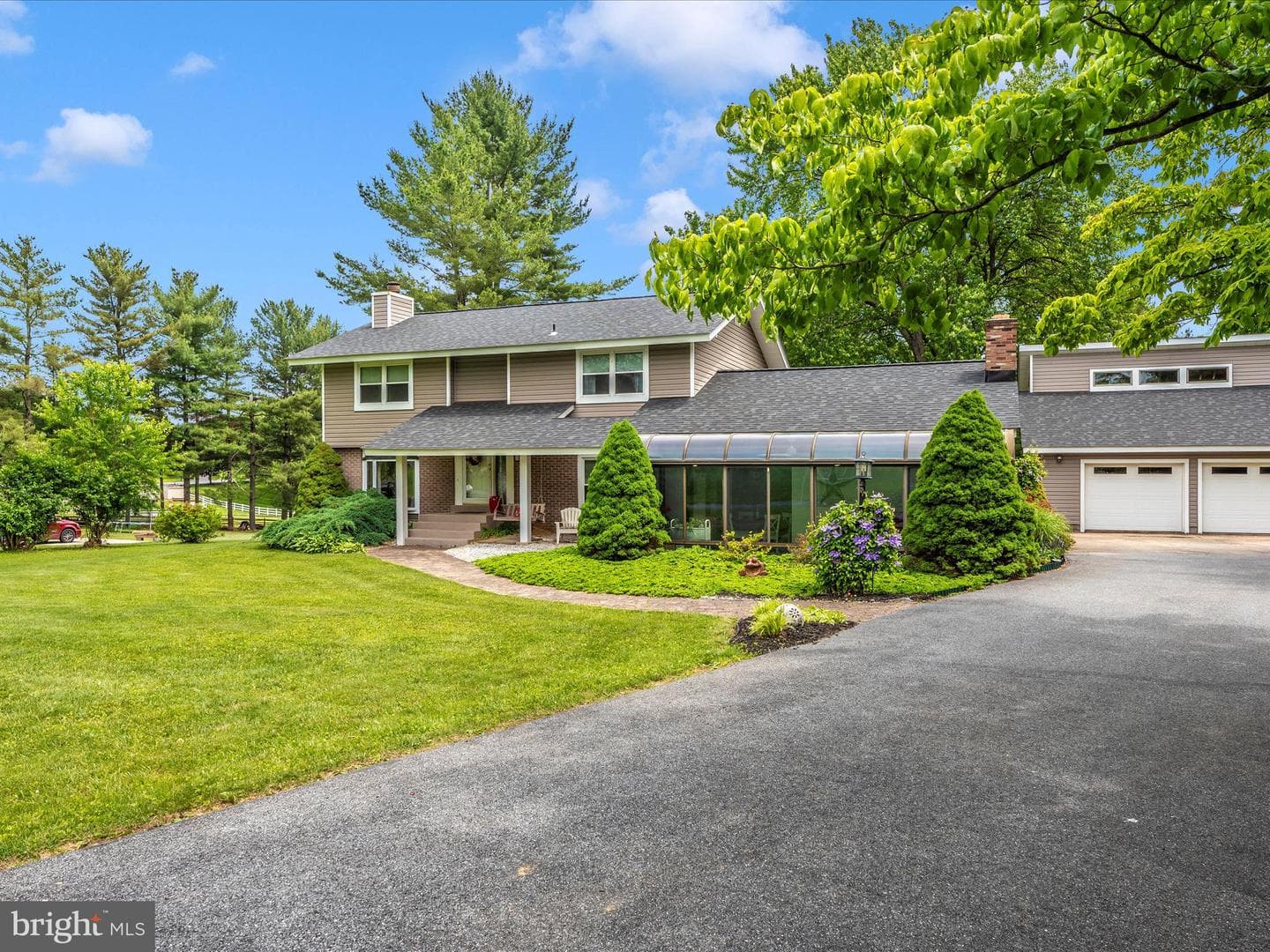 2704 Mystic Woods Court photo 4