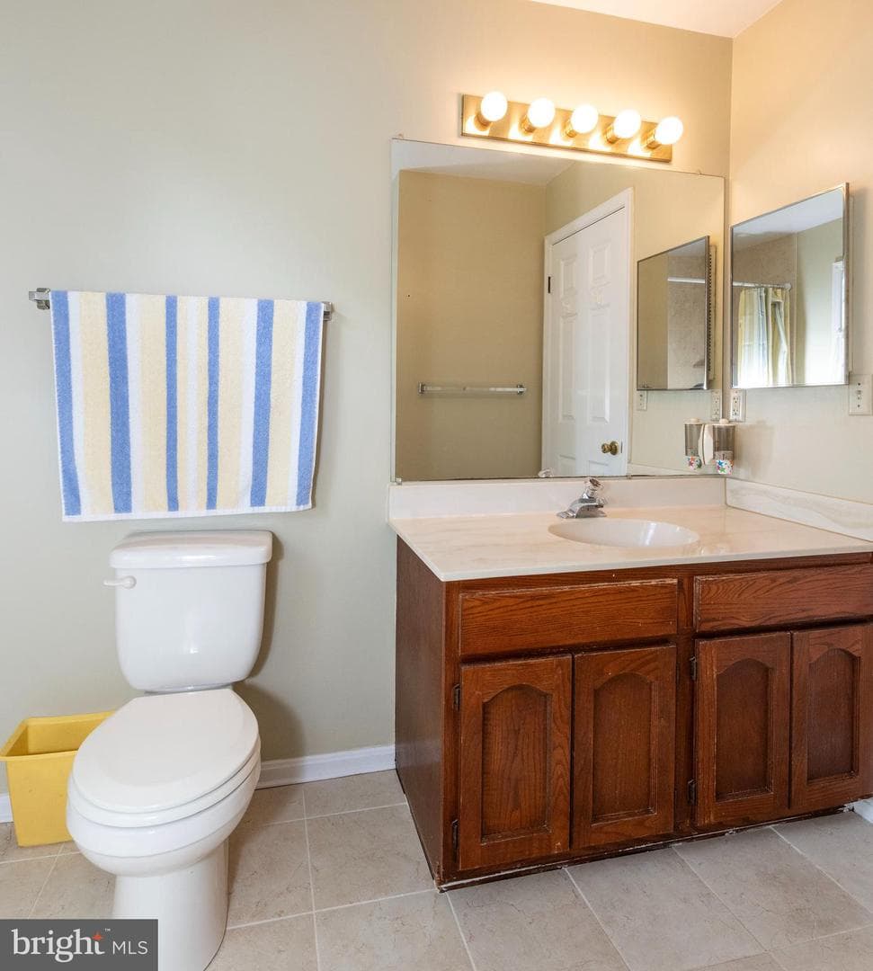7140 Brangles Road photo 32