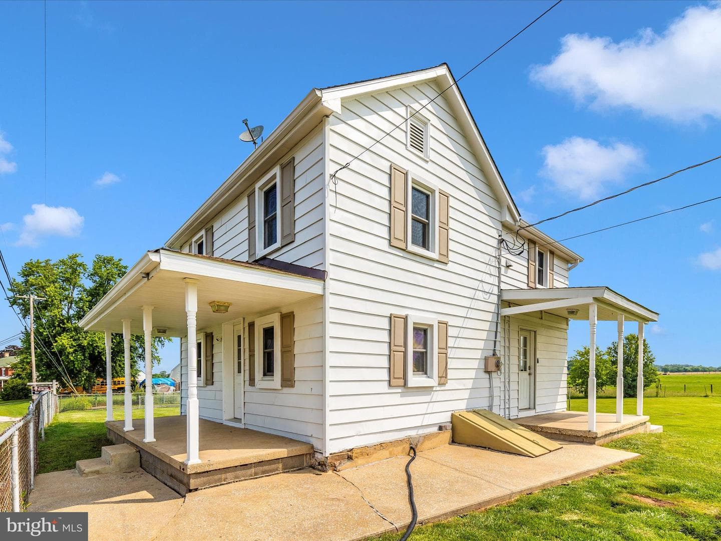 4215 Harney Road photo 45