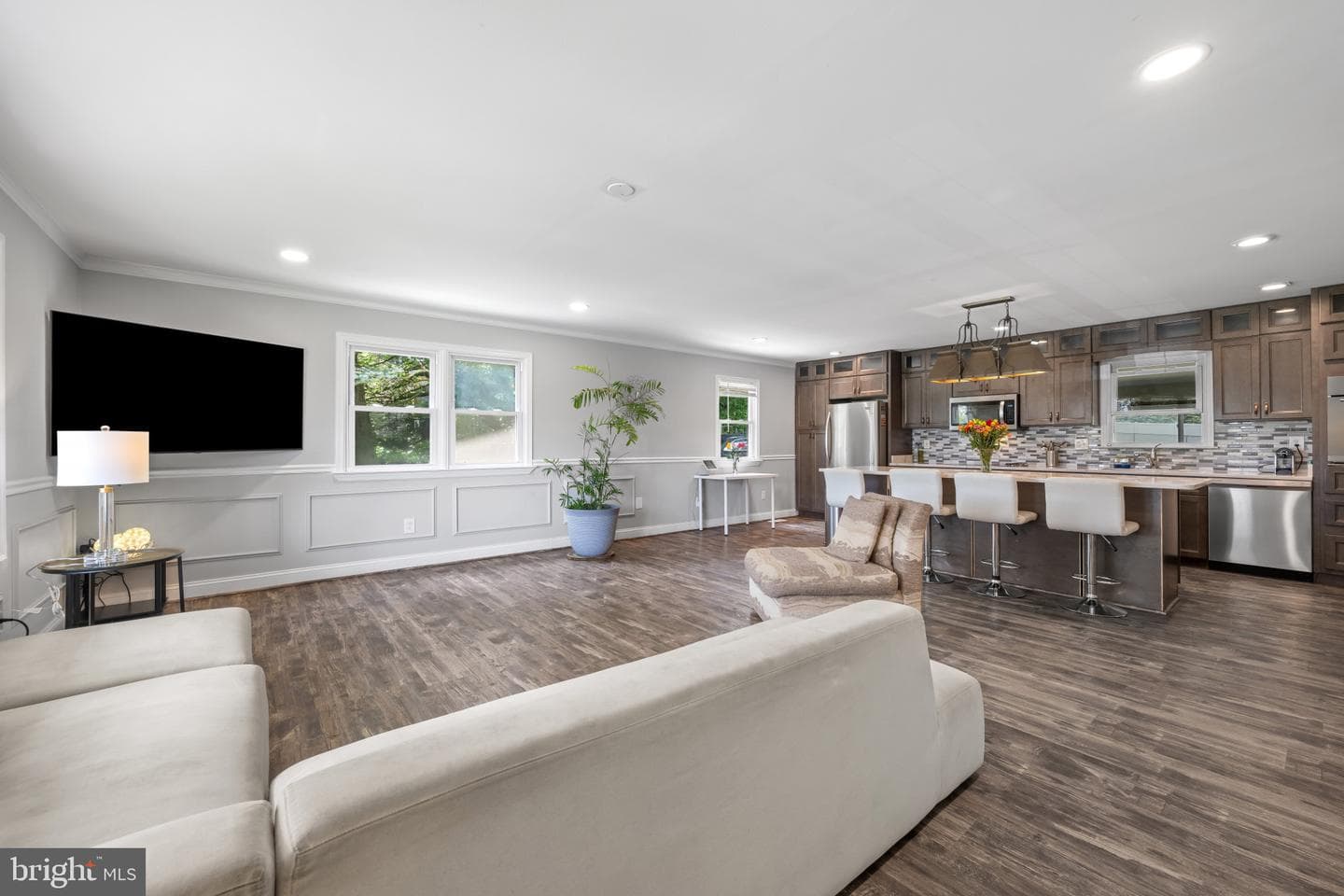 108 Taft Terrace photo 6