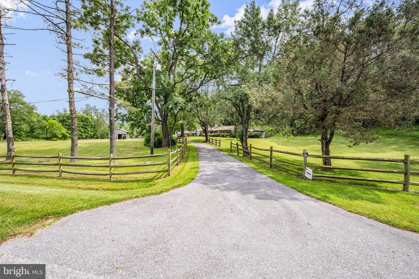 1039 Arnold Road photo 3