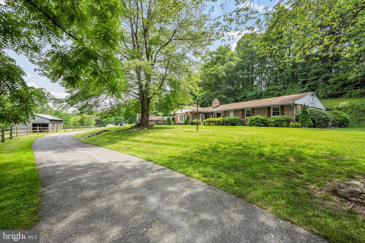 1039 Arnold Road photo 5
