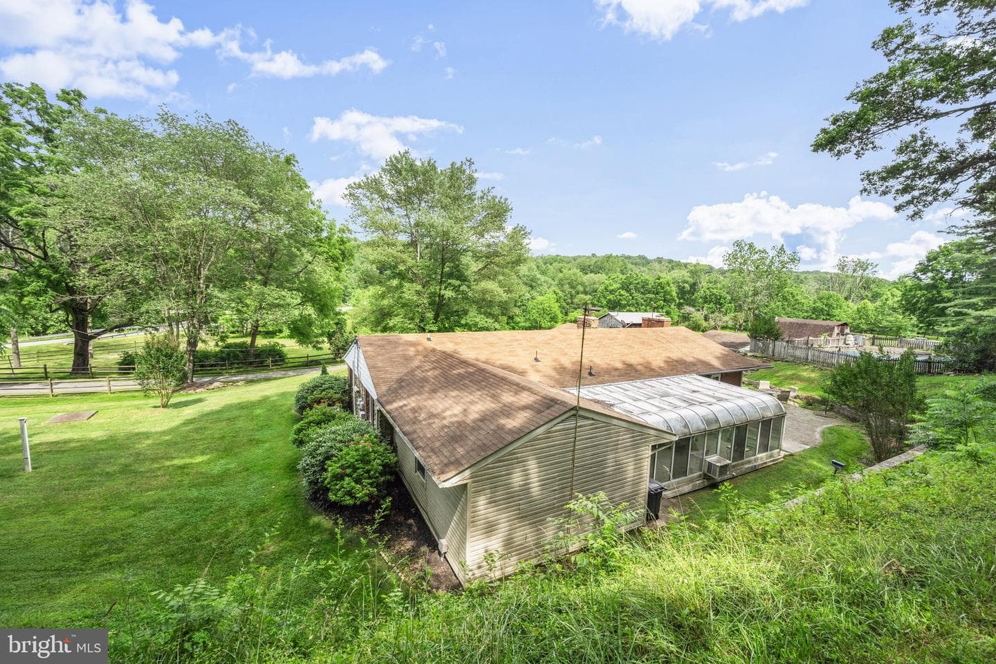 1039 Arnold Road photo 8