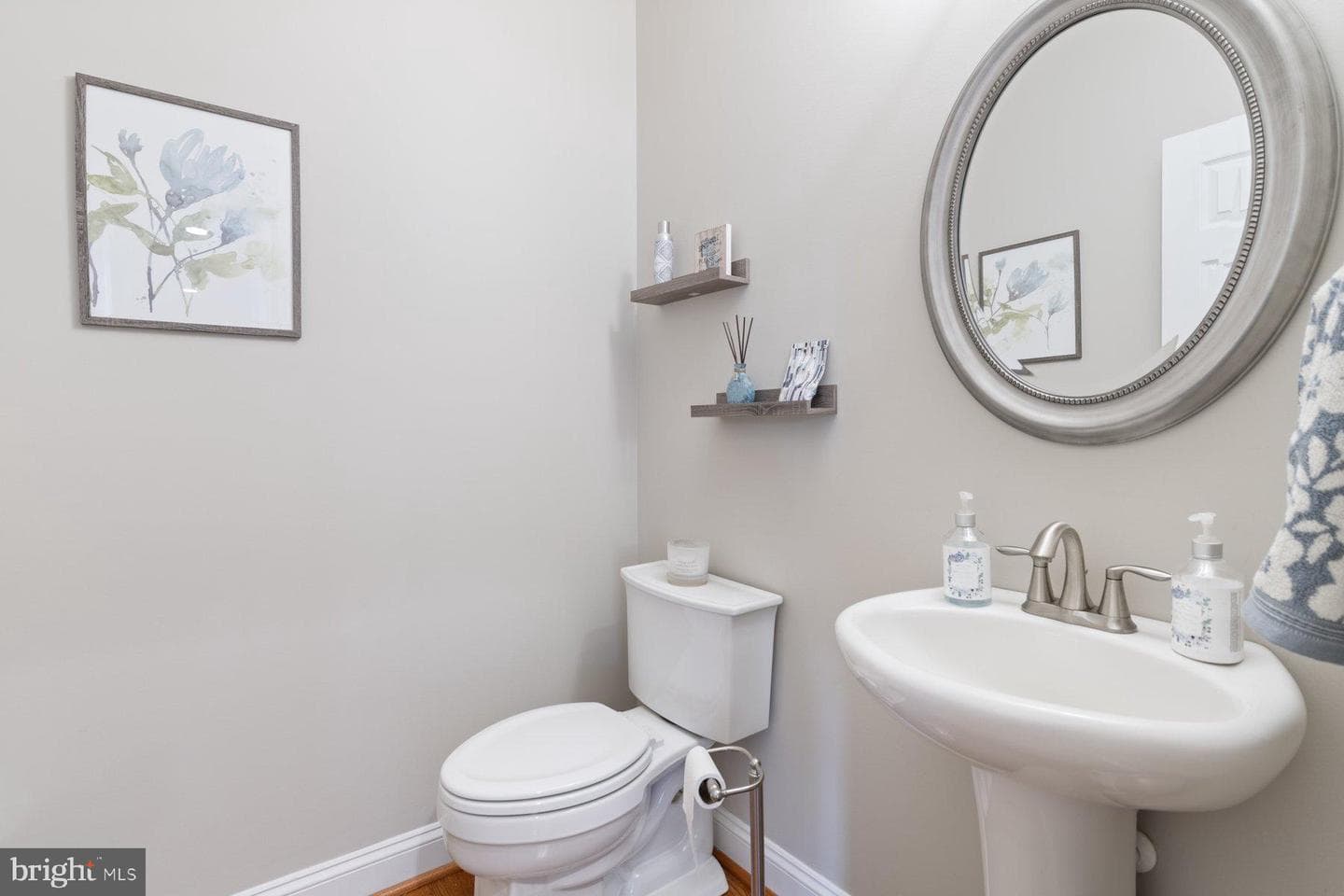 3270 Greenway Drive photo 6