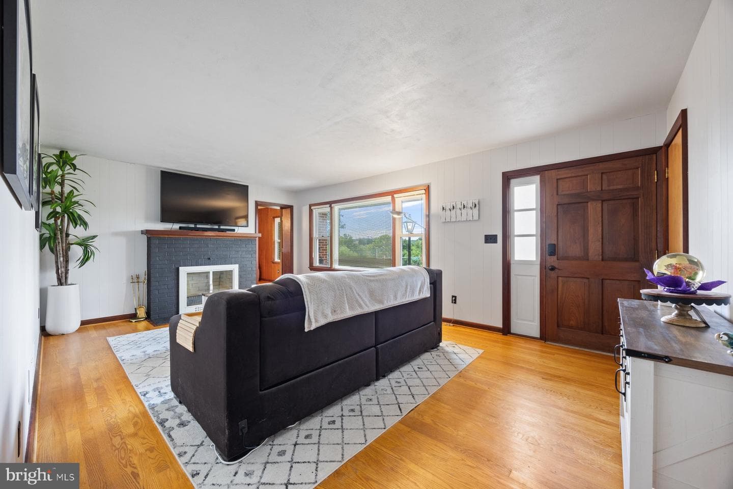 340 Mary Avenue photo 9