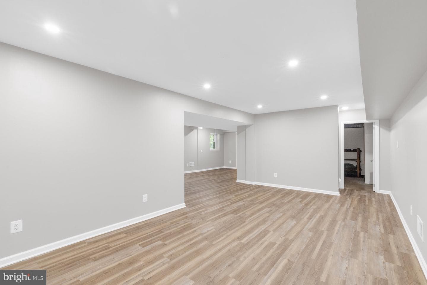 712 Lee Avenue photo 20