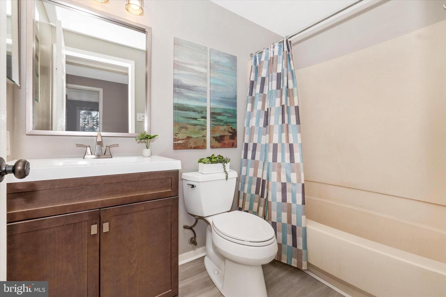 5606 Manor Drive photo 31