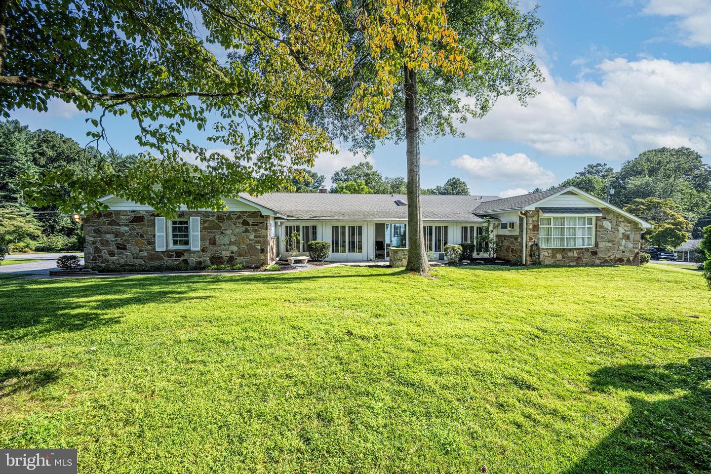 5813 Melville Road photo 9