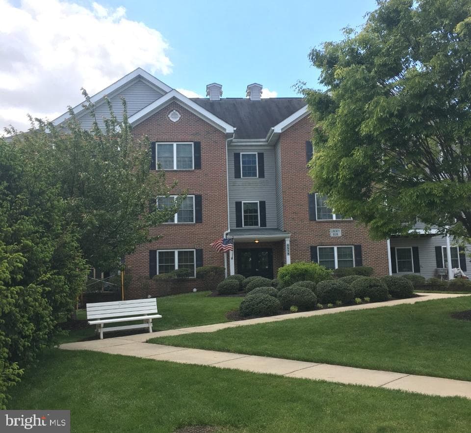 6514 Ridenour Way E #2a photo 1