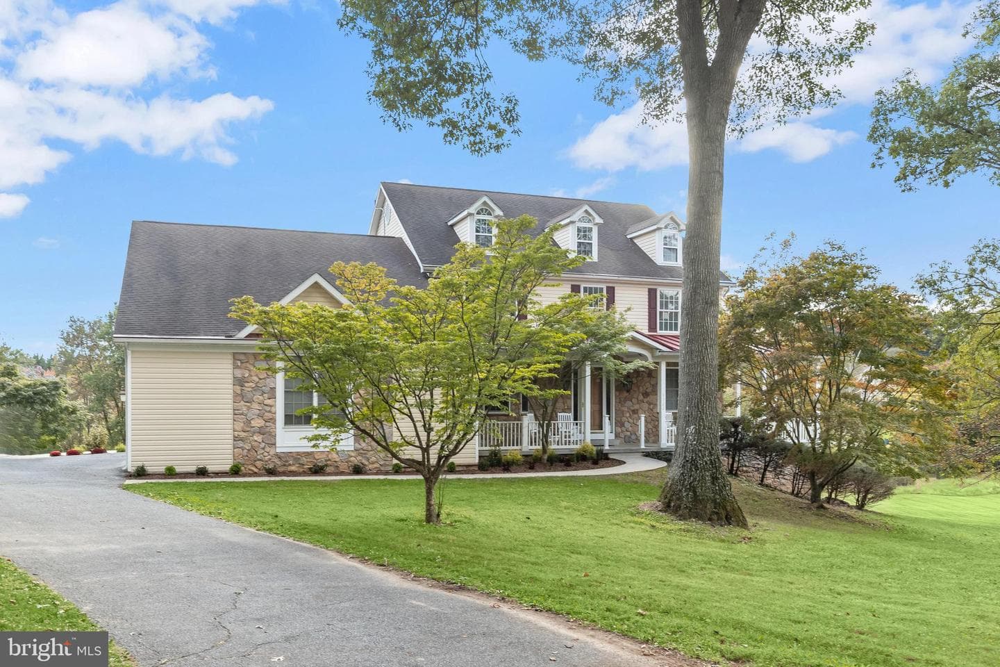 5722 Banjo Drive photo 1