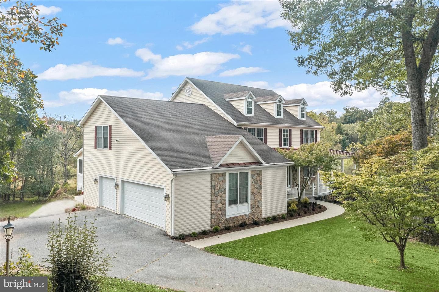 5722 Banjo Drive photo 3