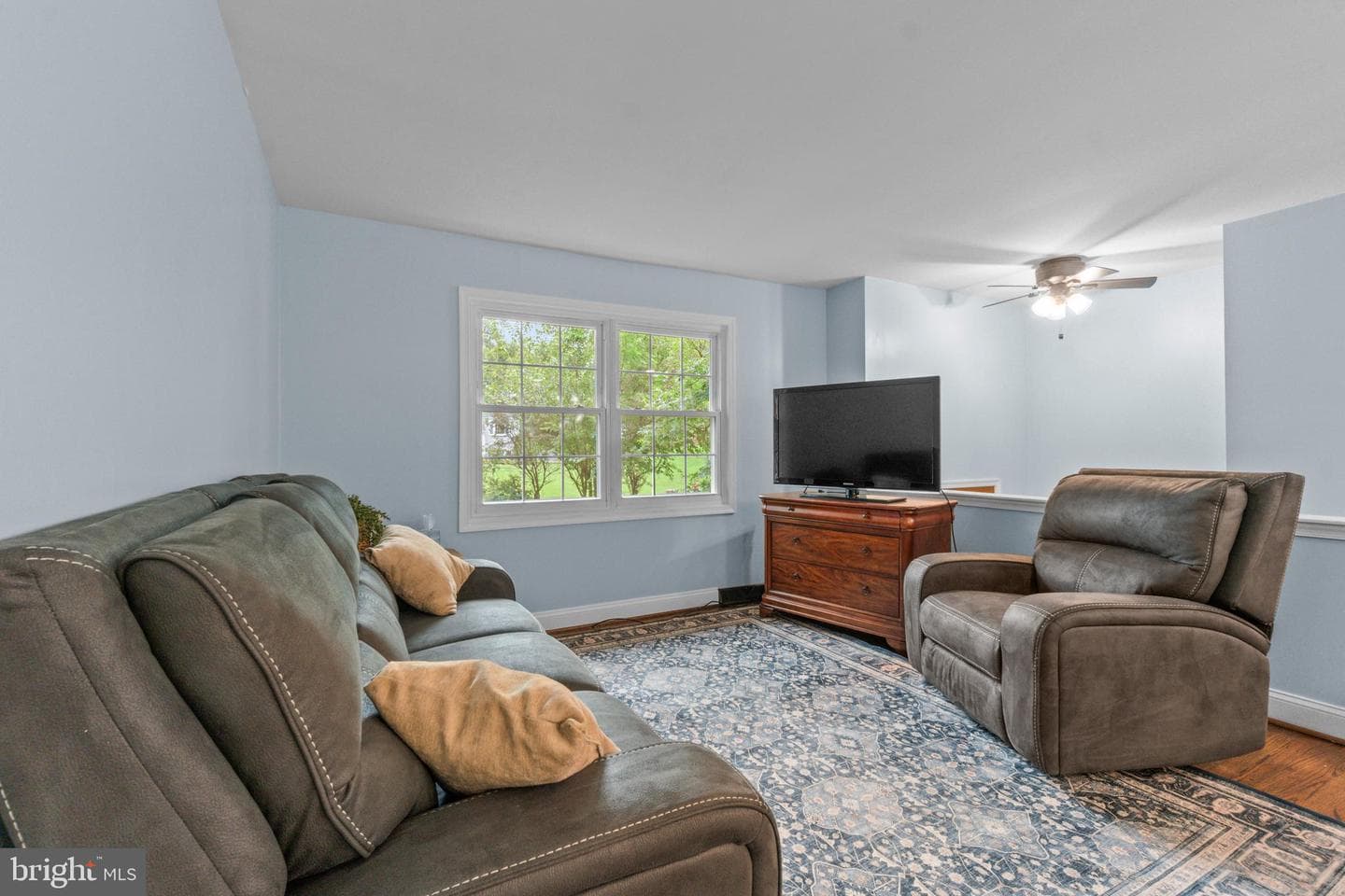 1012 Courtland Drive photo 3