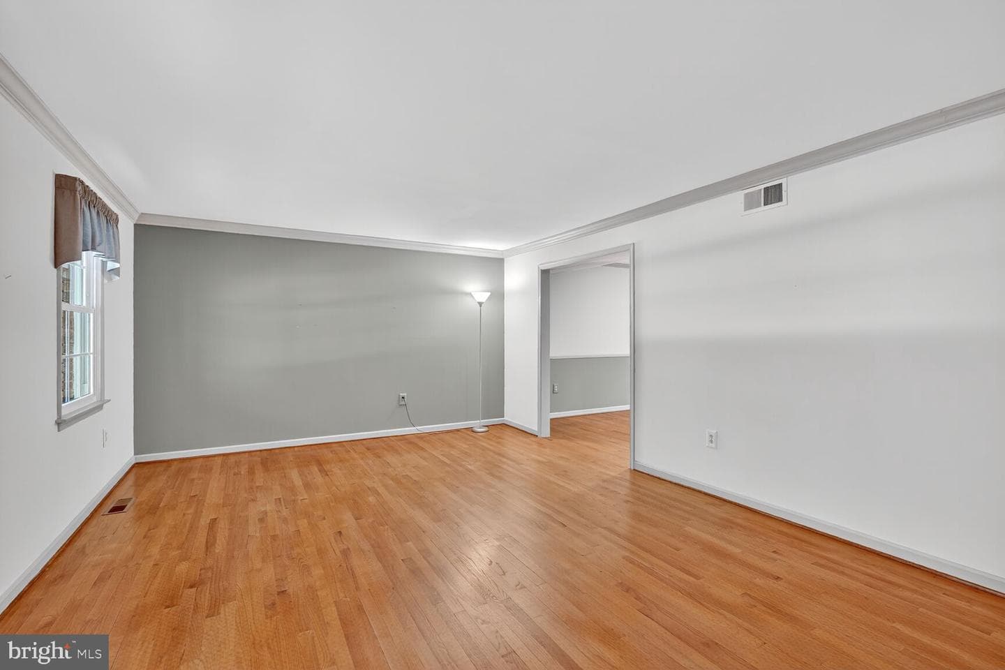 1326 Woodridge Lane photo 10