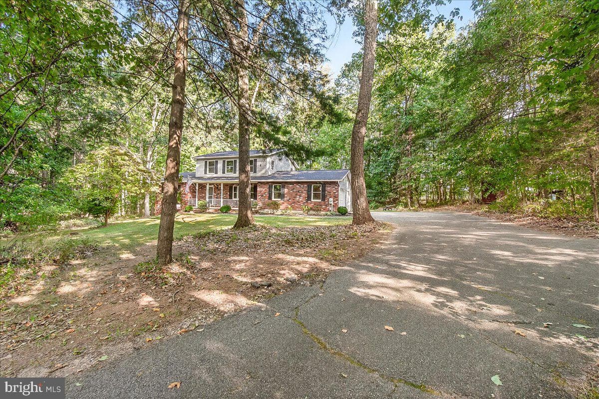 355 Nathans Drive photo 2