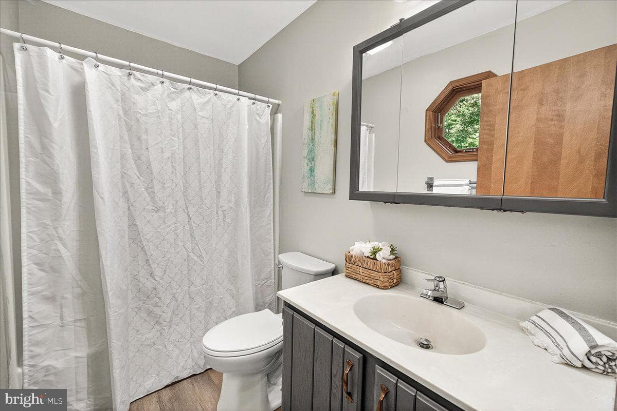 355 Nathans Drive photo 33