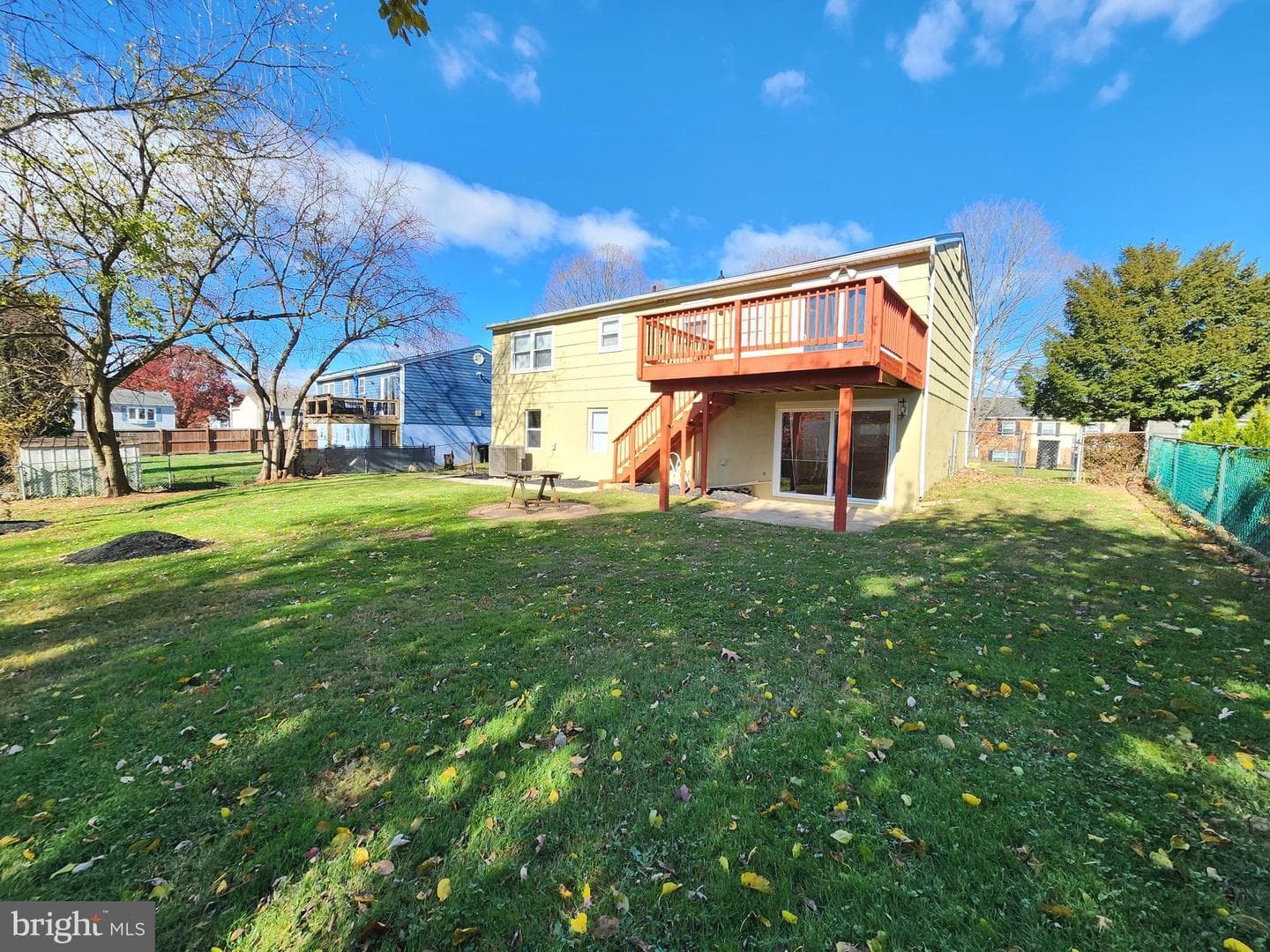 398 Bishop Street photo 27