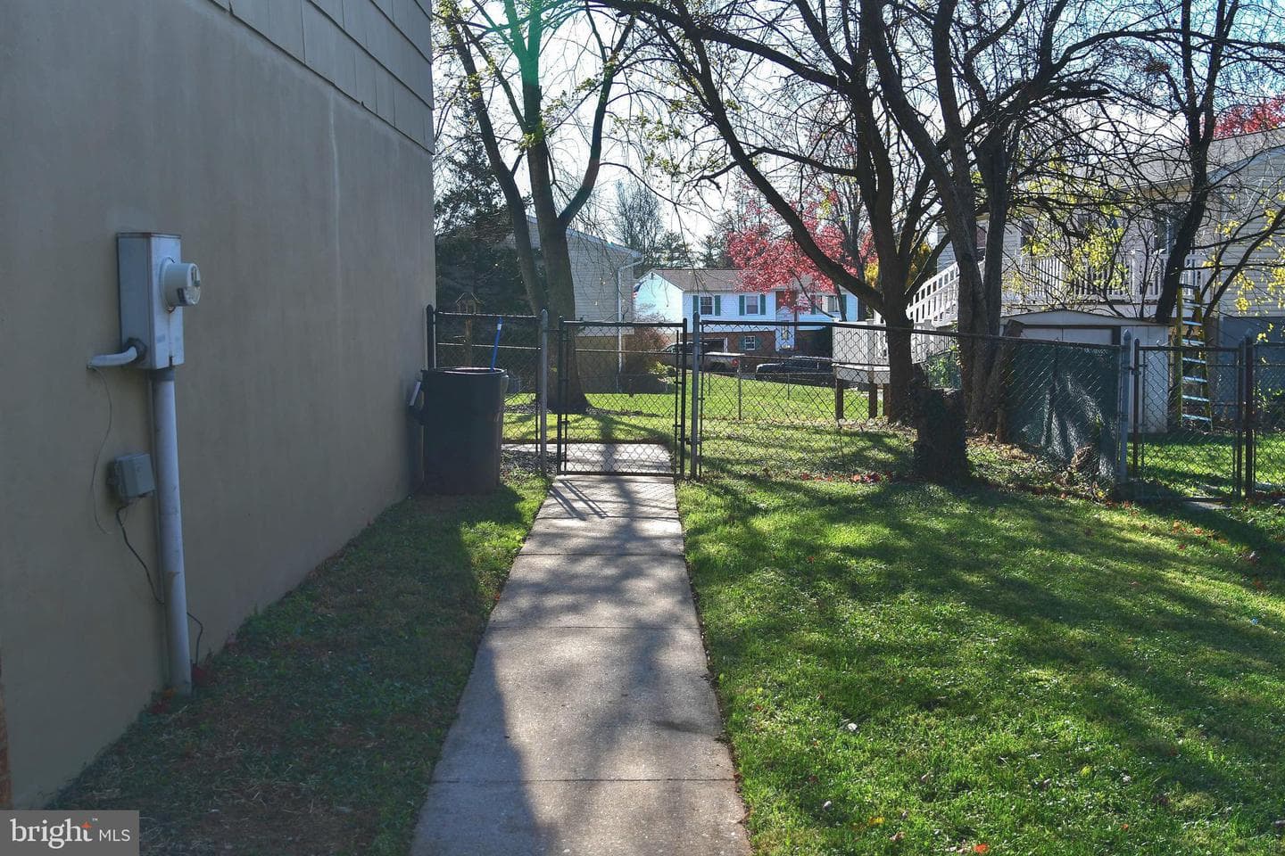 398 Bishop Street photo 31