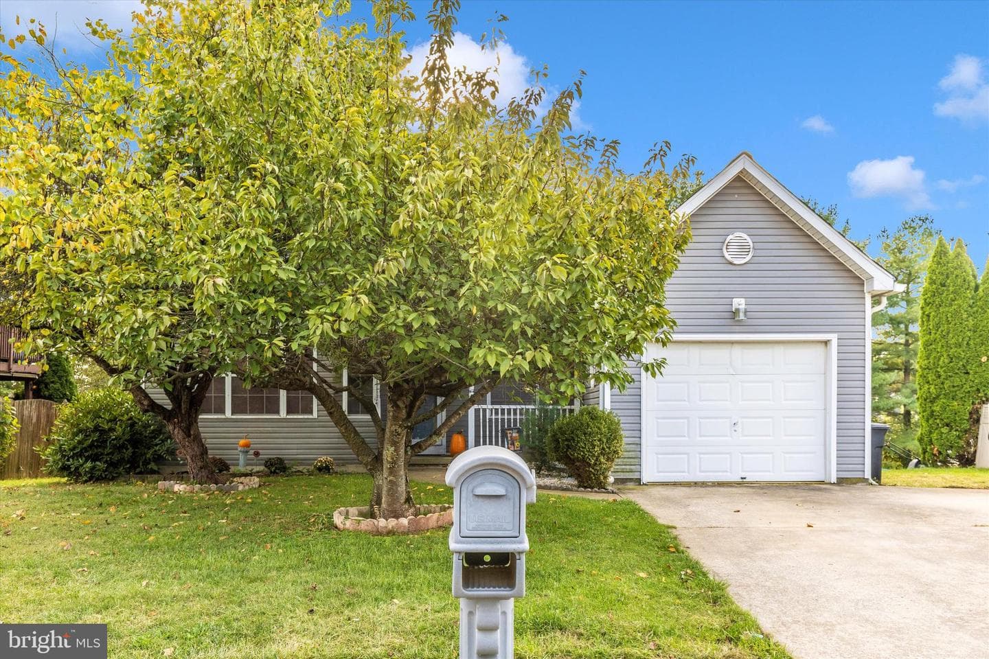 105 Ridge Avenue photo 45