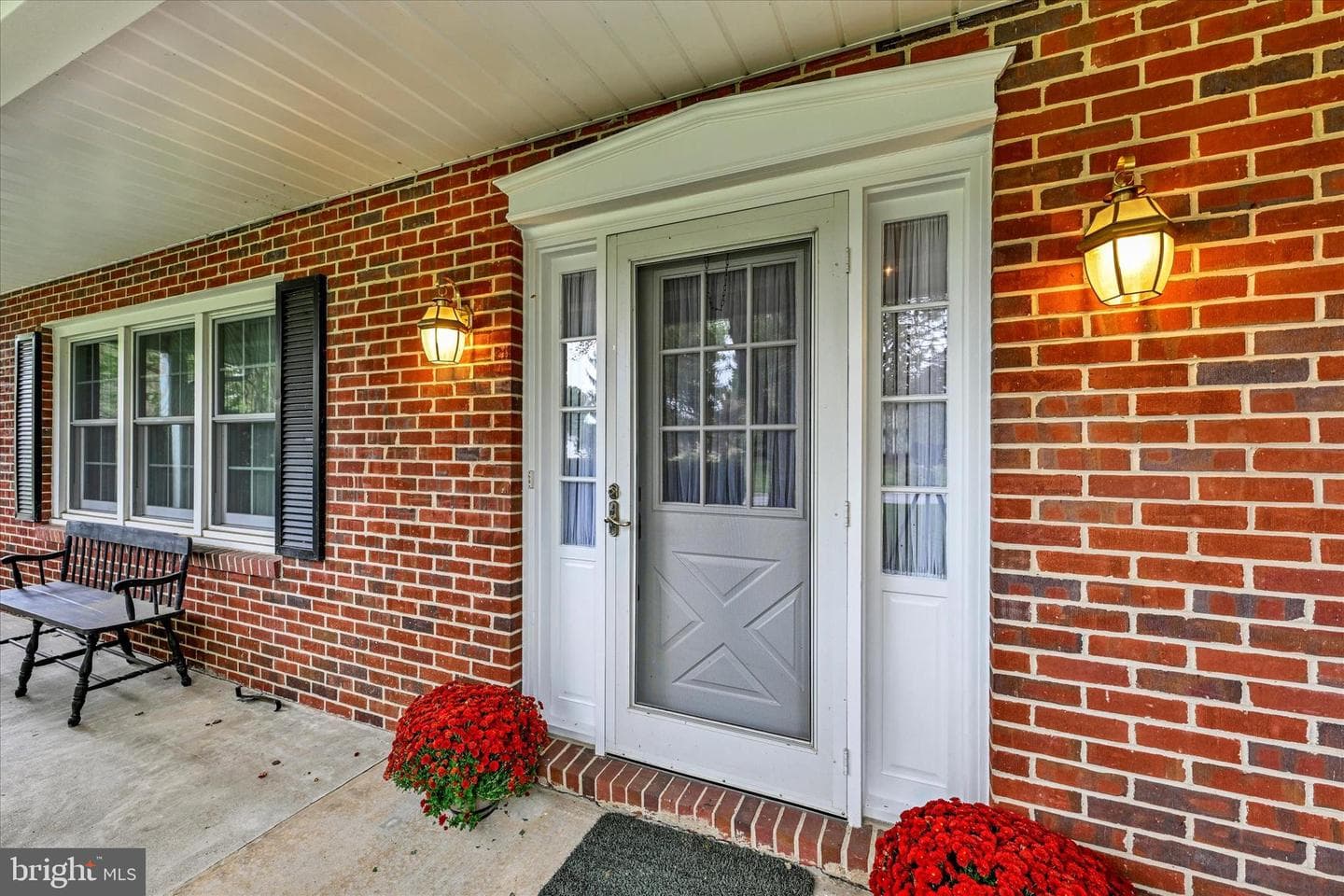 6905 Spring Hill Drive photo 4