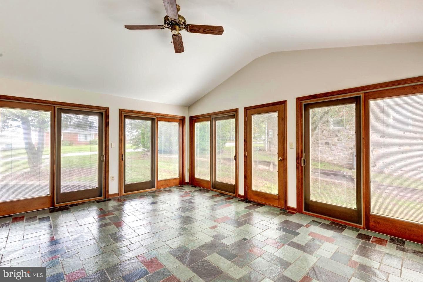 61 Ridge Road photo 20