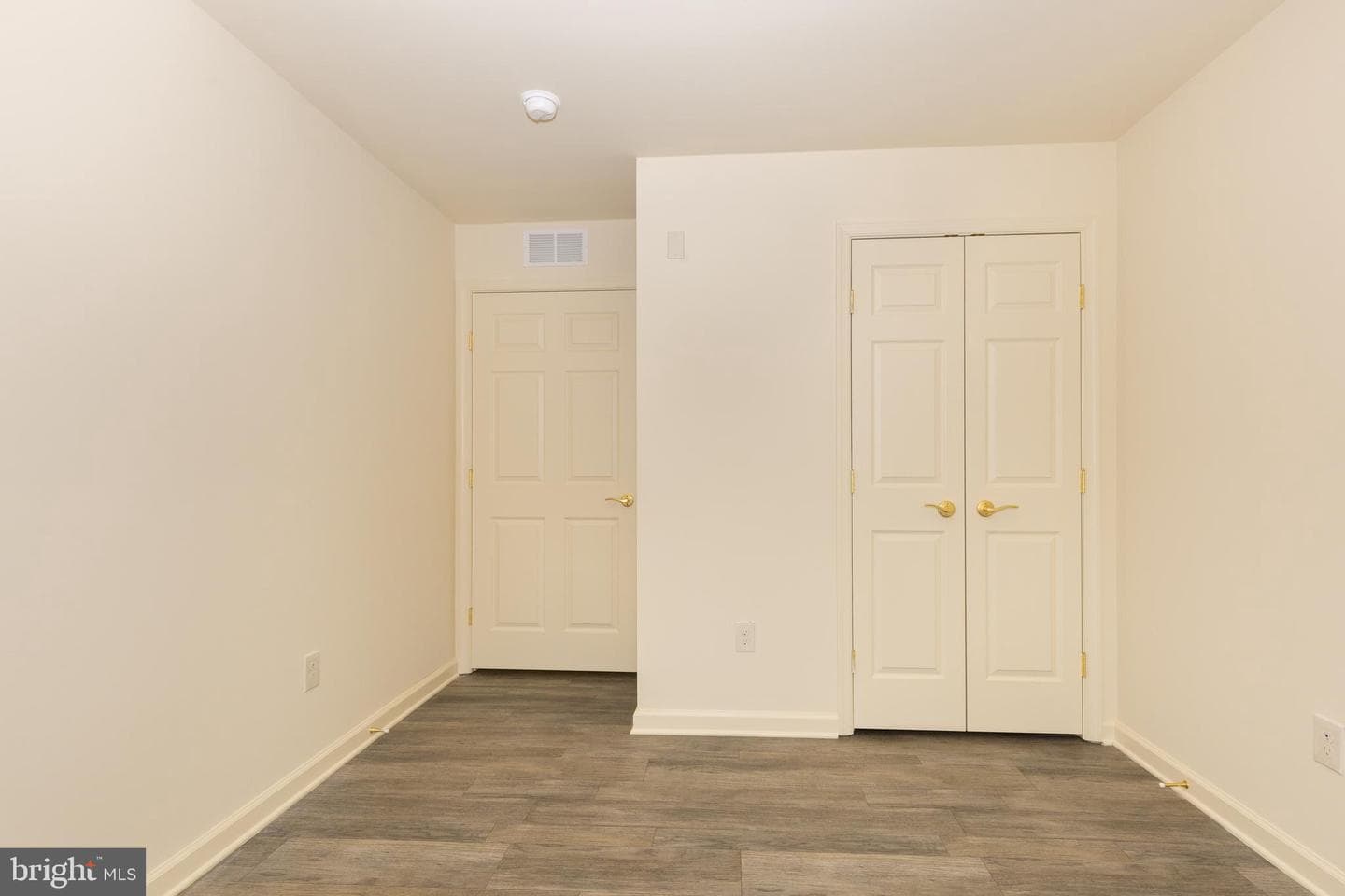820 Wembley Drive #2b photo 18