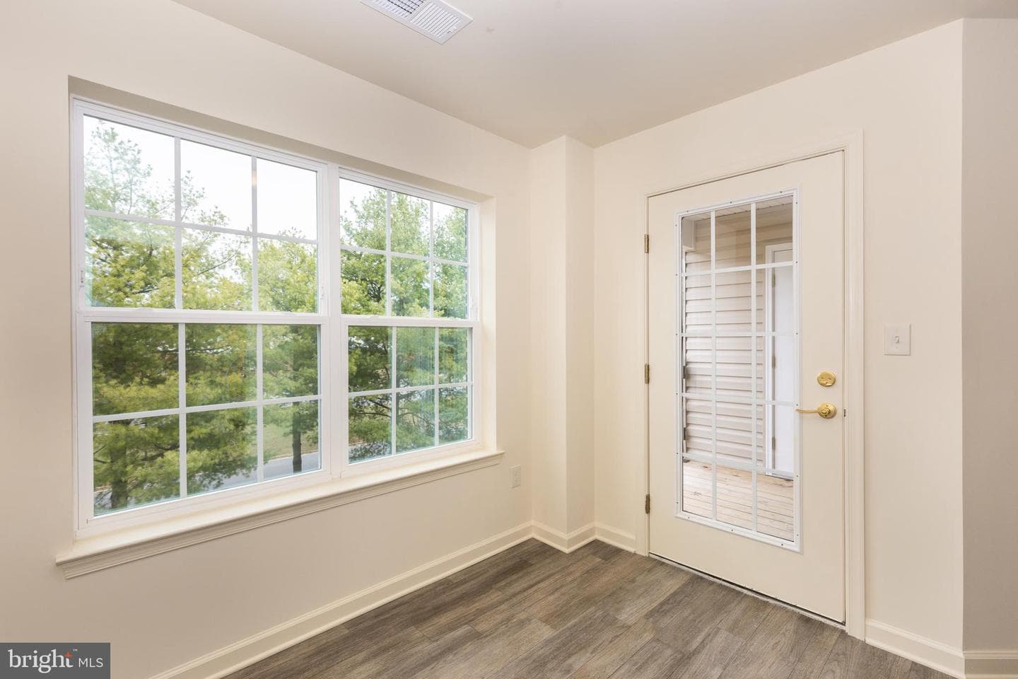 820 Wembley Drive #2b photo 7