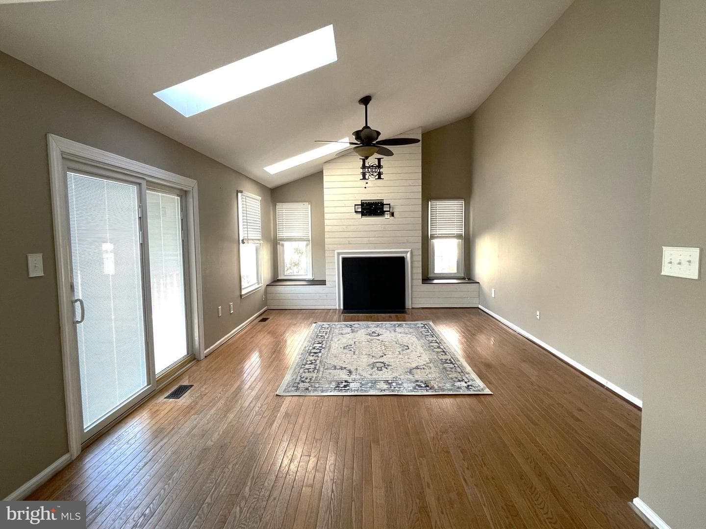 108 Garden Way photo 5