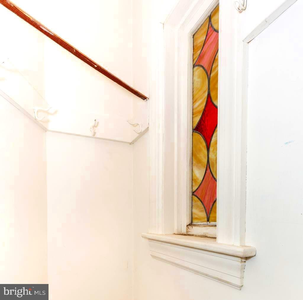 88 W Green Street photo 33