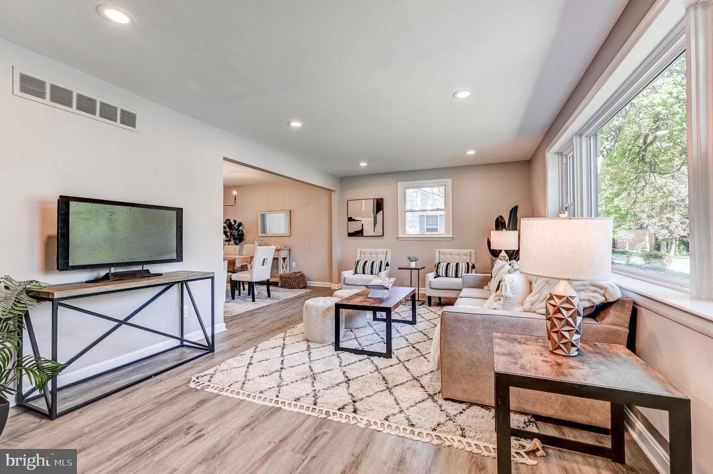 2411 Clydesdale Road photo 18