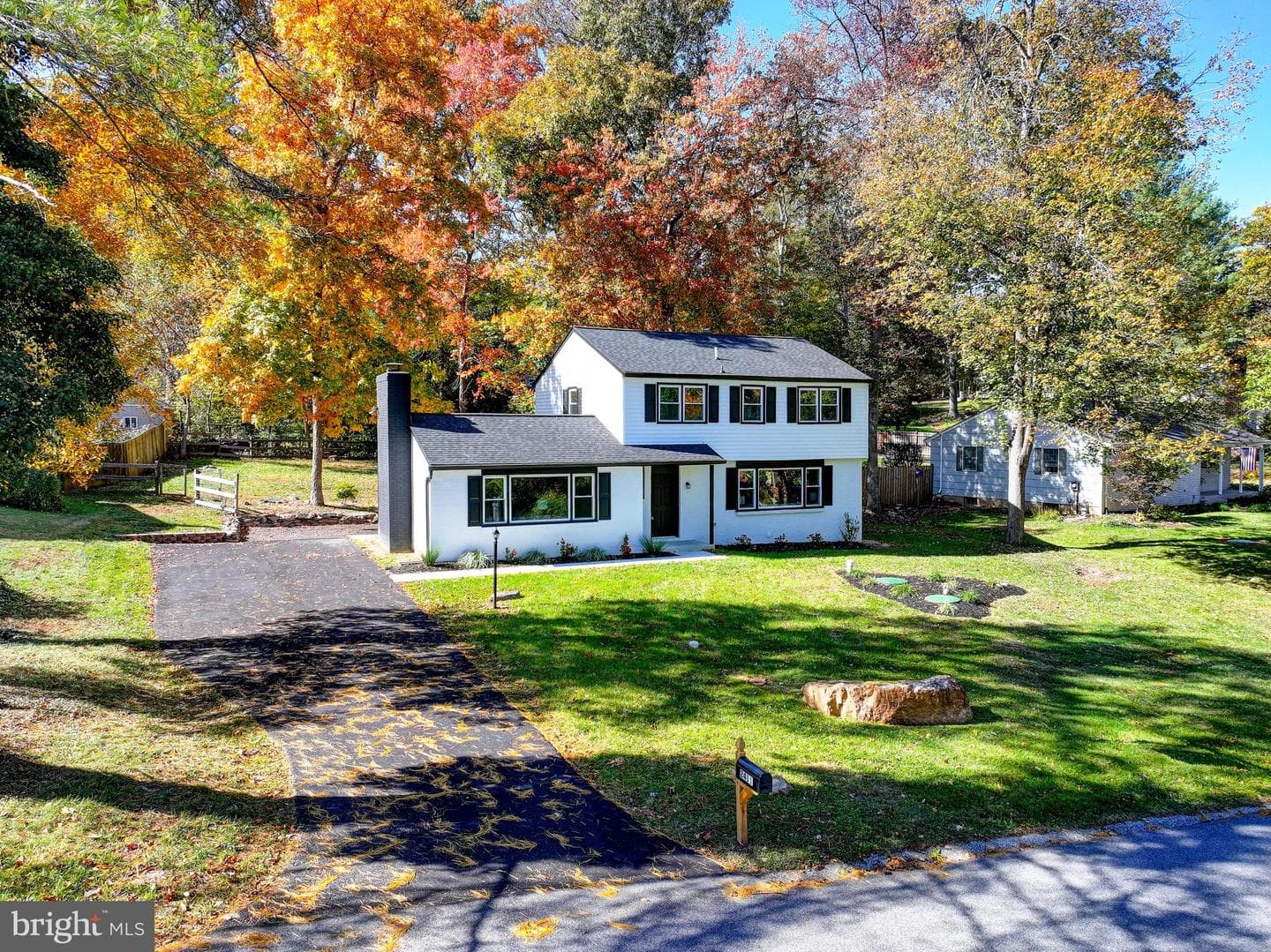 2411 Clydesdale Road photo 4